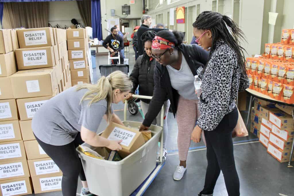 Three women loadinghttps://www.secondharvestmidtn.org/find-resources/find-food/